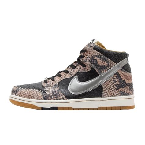 Nike Dunk CMFT PRM QS Sneakers 